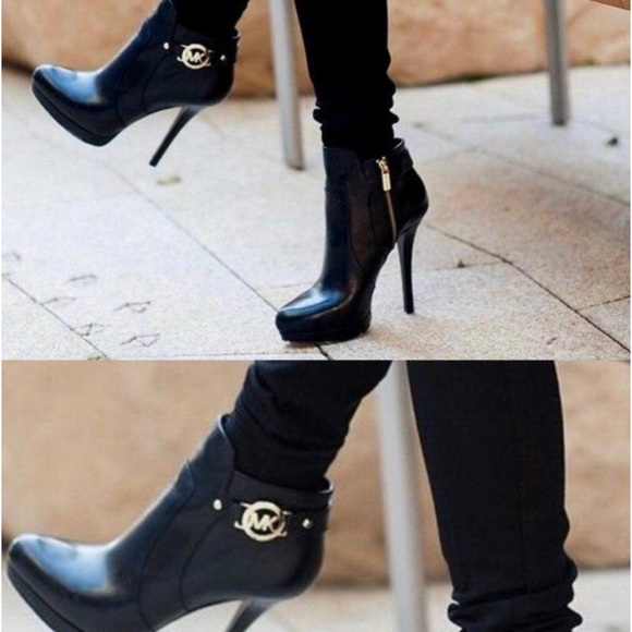 Michael KORS Wyatt Booties - Picture 8 of 8